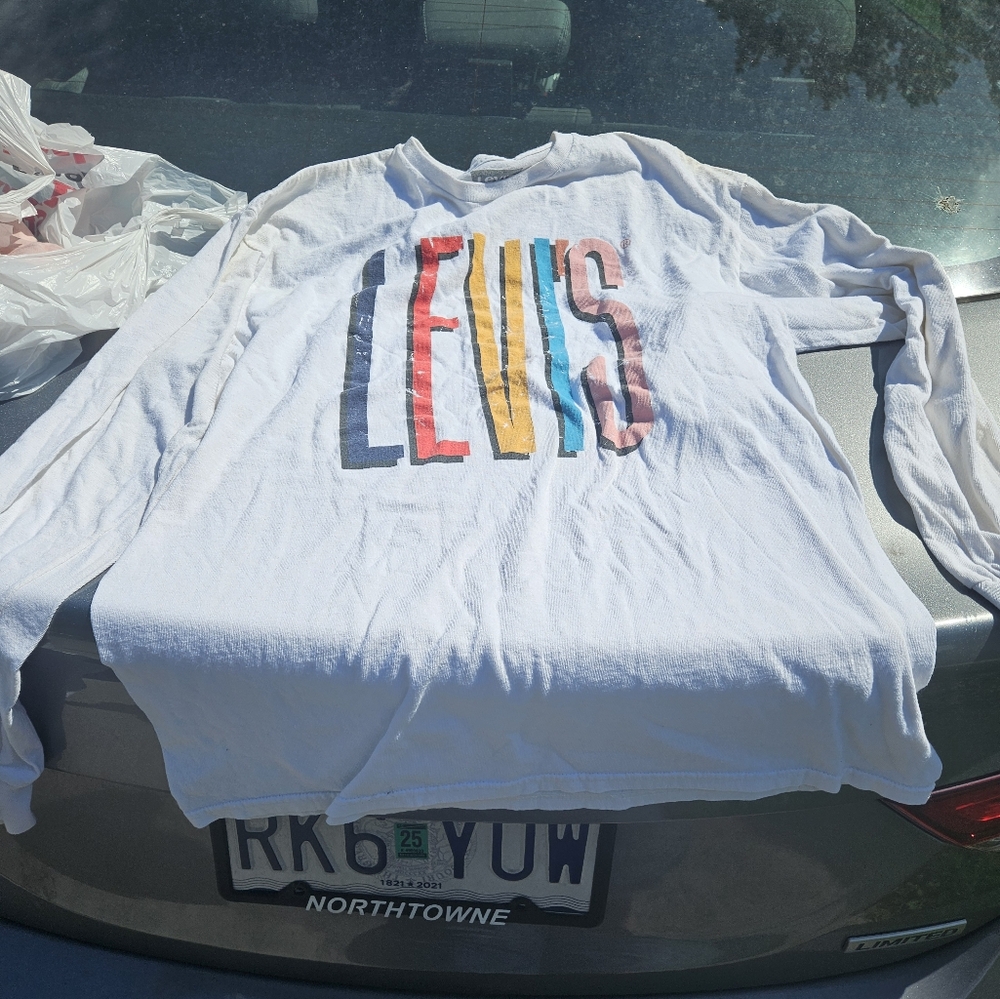Levi's Kids White Graphic Tee